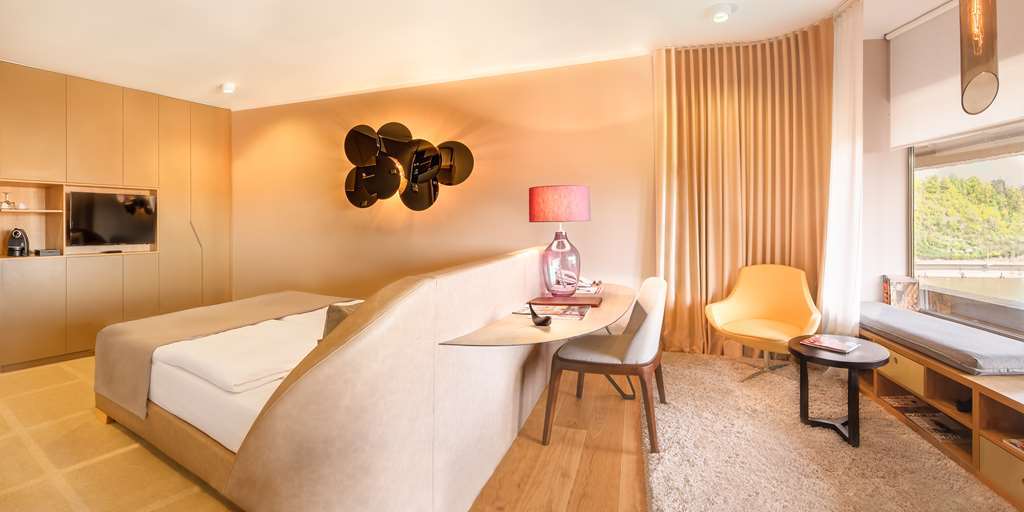 Deluxe Double or Twin Room River View