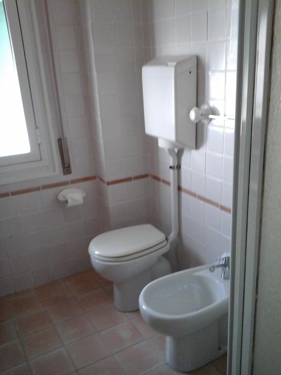 Single Room,461095071:JPEG