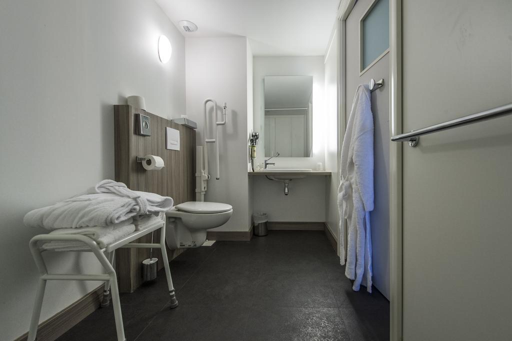 Prestige Suite - Disability Accessibility,462567492:JPEG