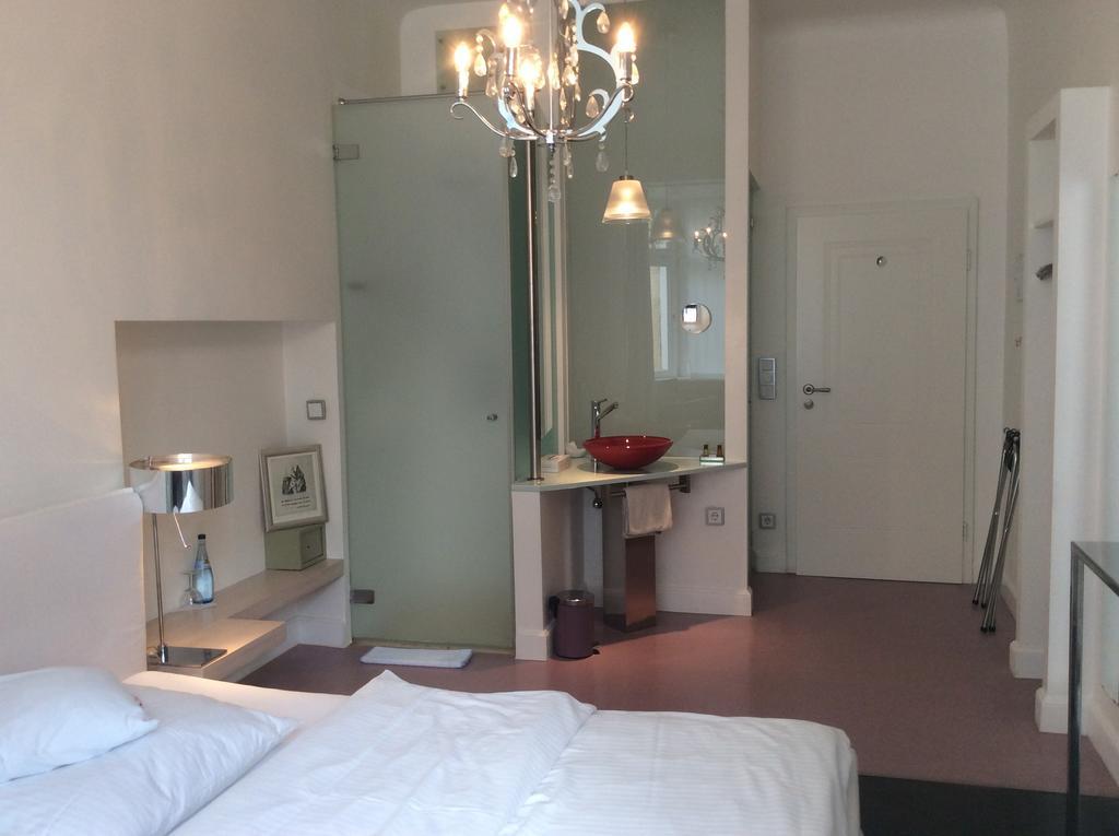 Budget Double Room,52256330:JPEG