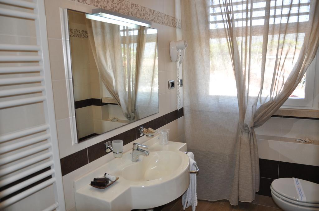 Double or Twin Room,462756192:JPEG