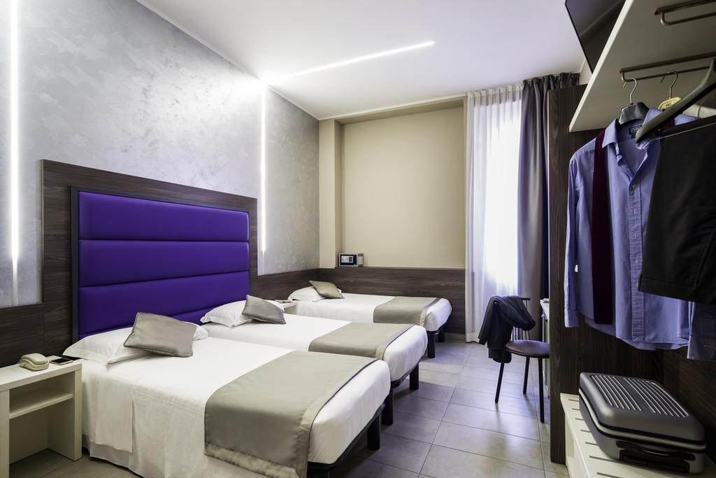 Triple Room,1274470930:JPEG