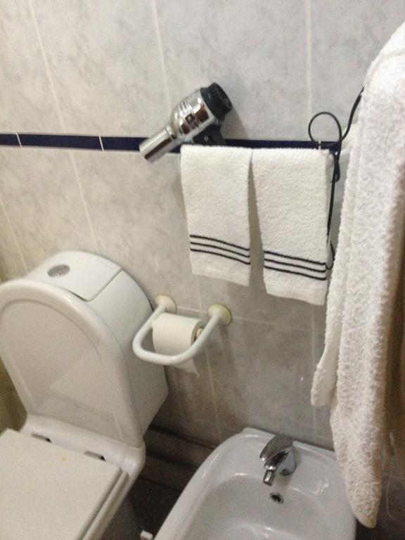 Quarto Duplo com Casa de Banho Privativa