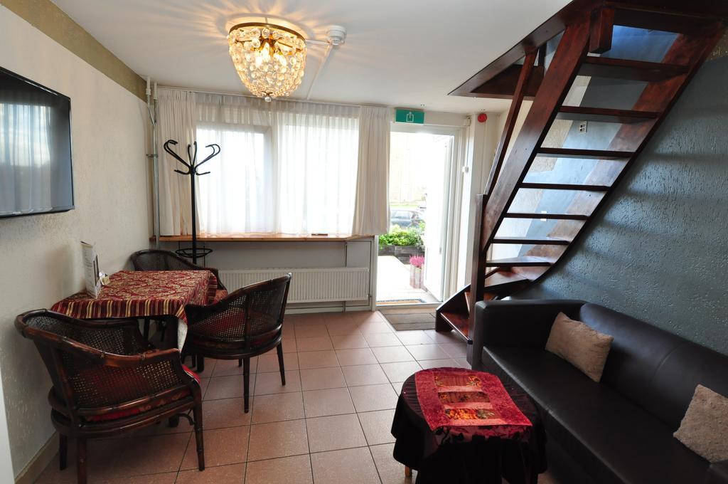 Apartment Terrace,118854709:JPEG