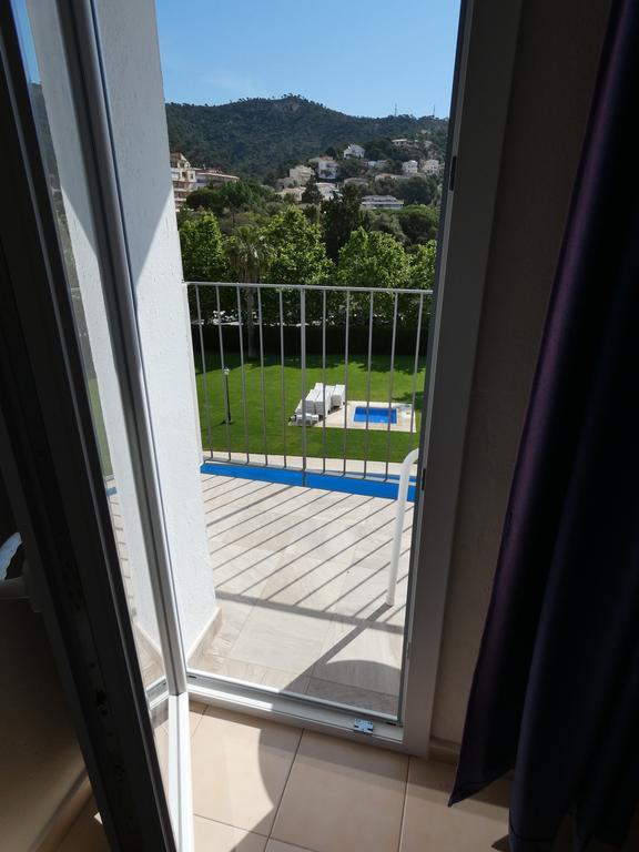 Single Room Balcony,1611061803:JPEG