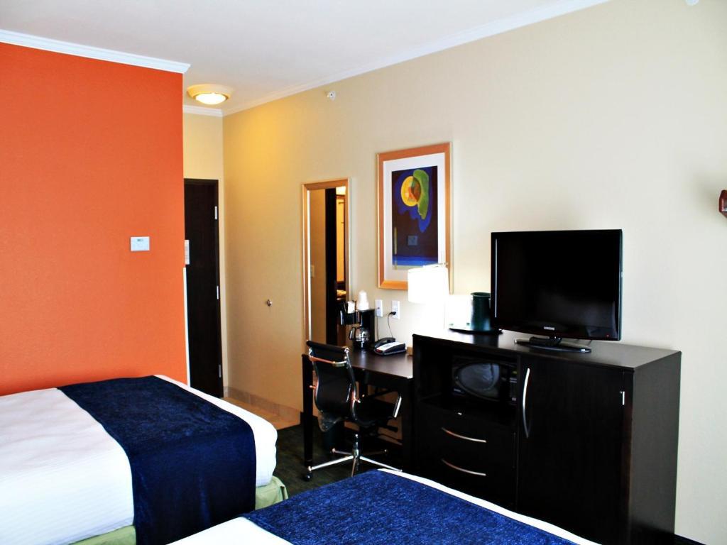 Queen Room with Two Queen Beds
