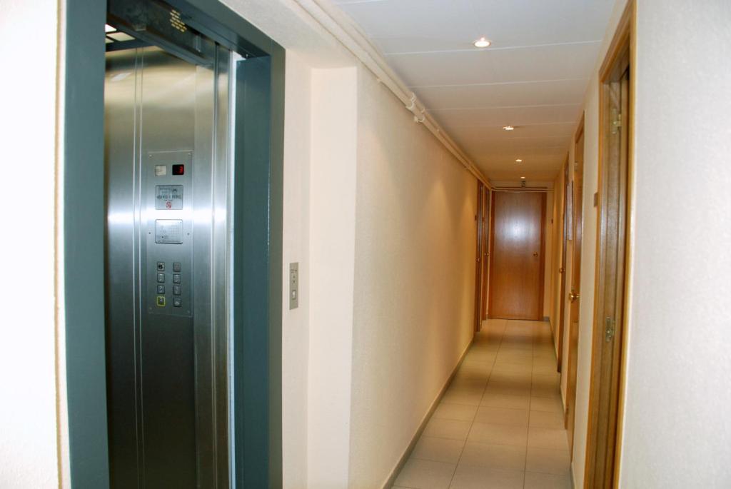 Single Room,218397722:JPEG