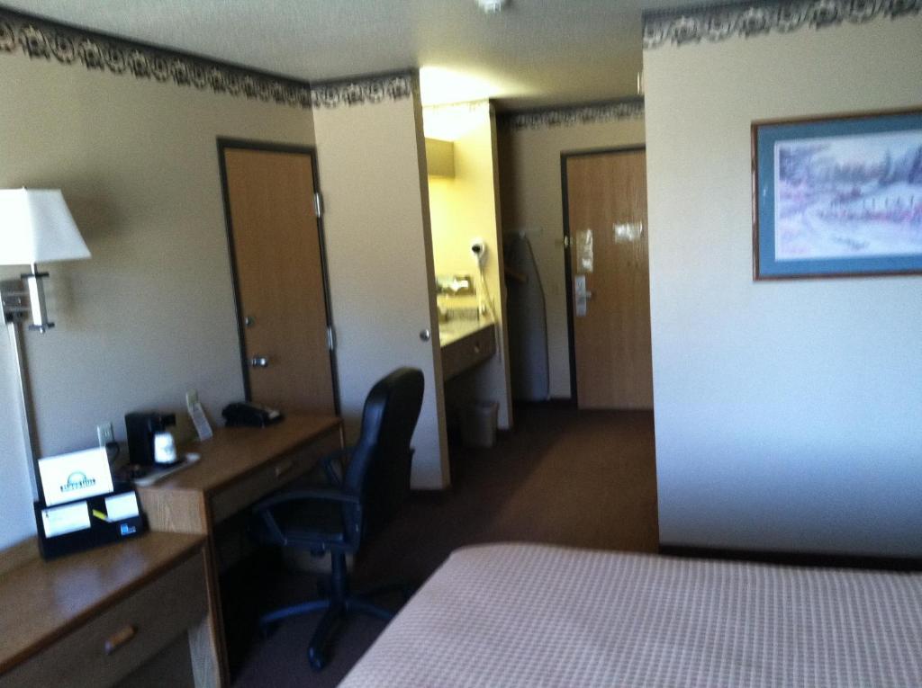 Queen Room Non-Smoking