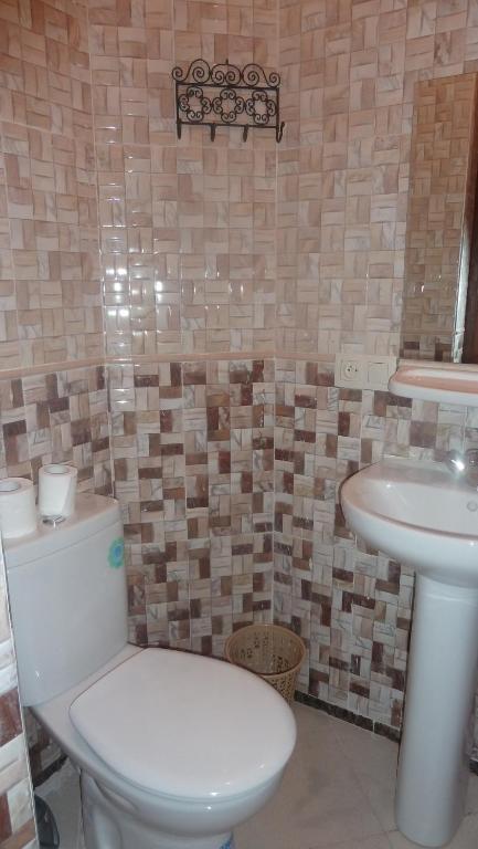 Twin Room Private Bathroom,48338434:JPEG
