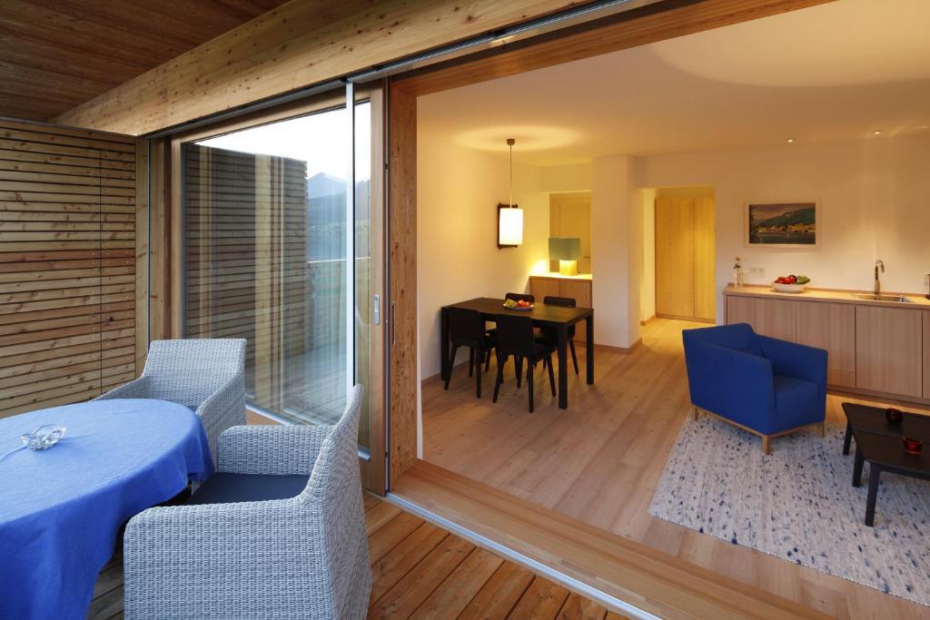 Suite Balcony,48392464:JPEG