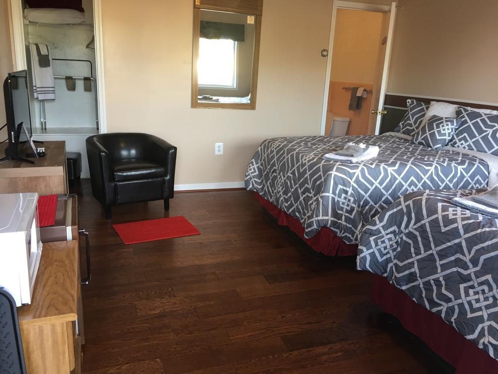 Double or Twin Room Shower