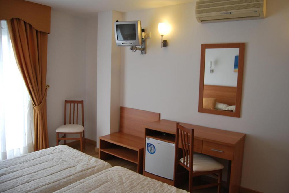 Double or Twin Room,48807648:JPEG