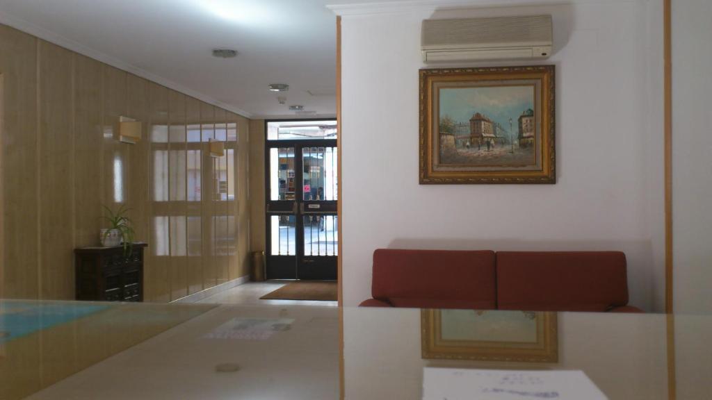 Single Room,917249059:JPEG