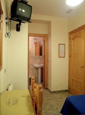 Single Room,497371581:JPEG