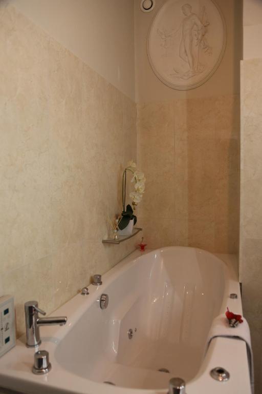 Two Connecting Double Rooms
