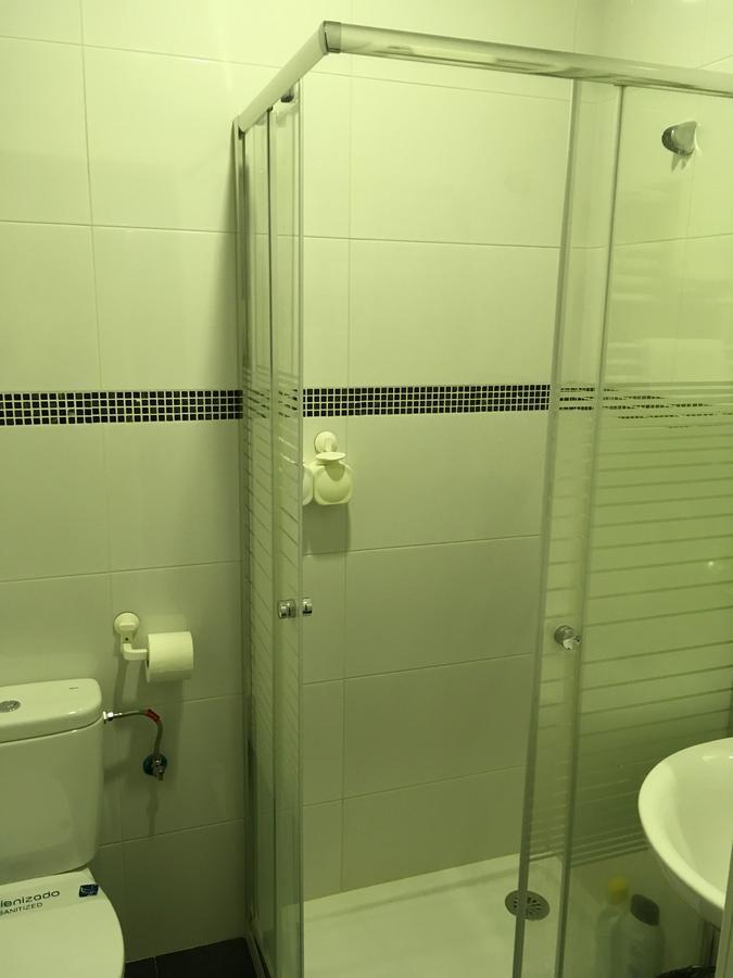 Quadruple Room Bathroom,500612475:JPEG