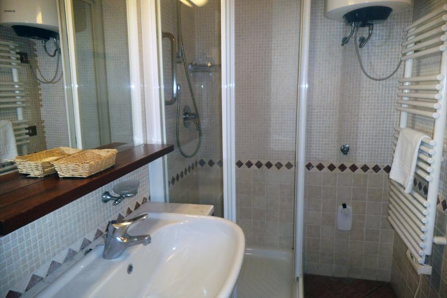 One-Bedroom Apartment,506699799:JPEG