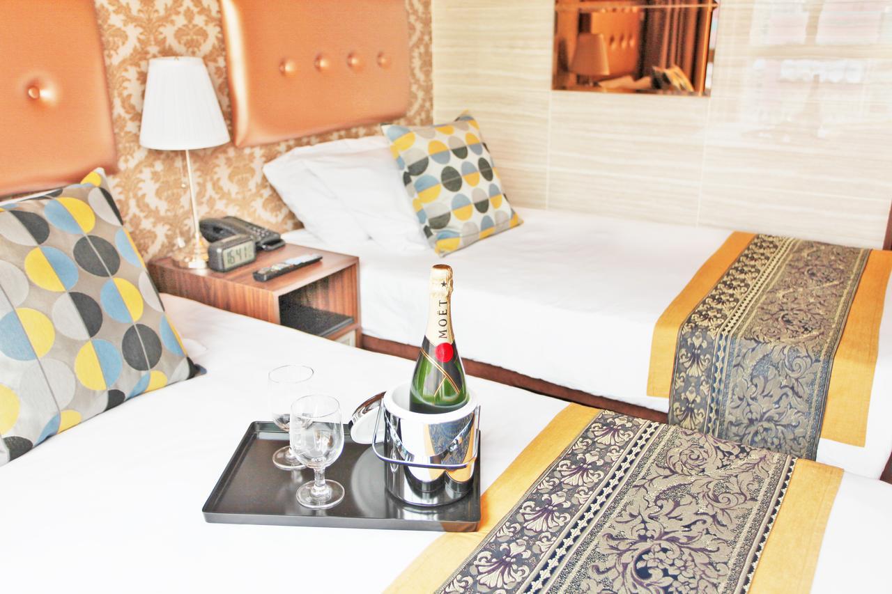 Deluxe Twin Room Hill View