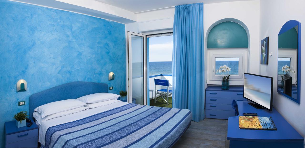 Double or Twin Room with Sea View,507479700:JPEG