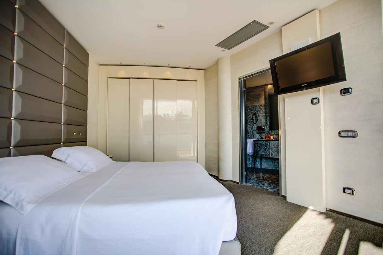 Luxury One-Bedroom Suite - Split Level with sea view,507613698:JPEG