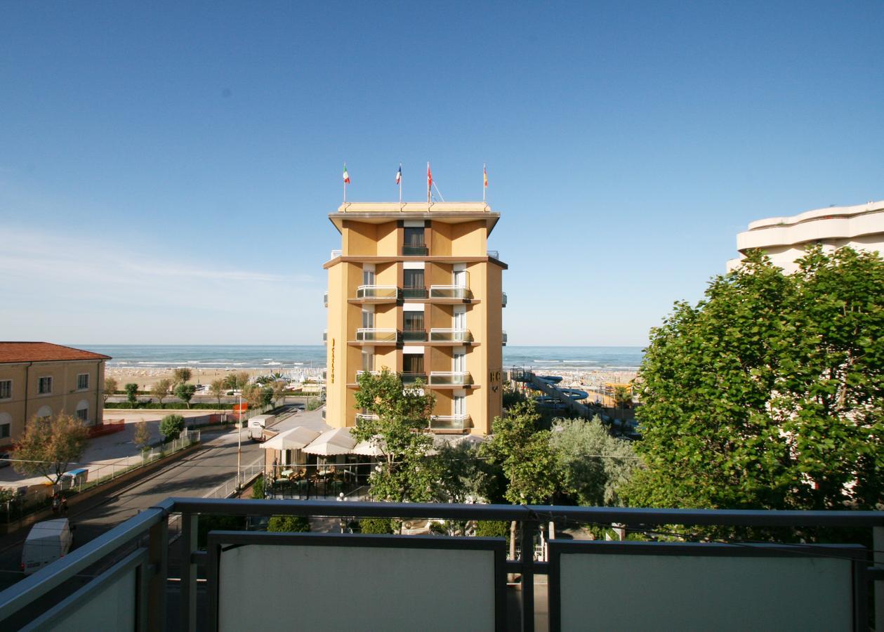 Standard Triple Room Sea View