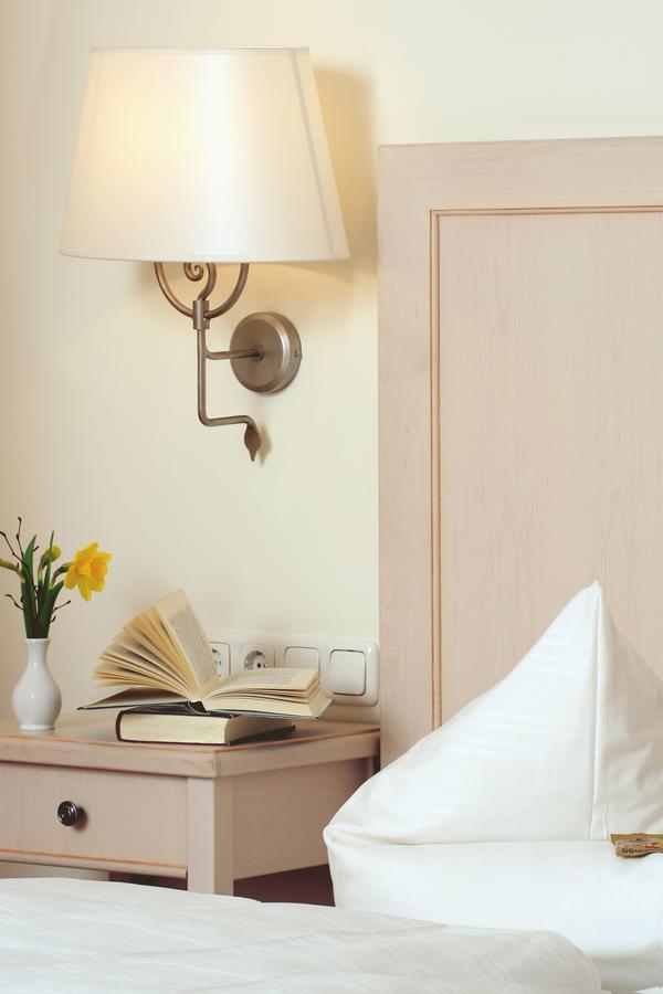 Single Room,654871050:JPEG