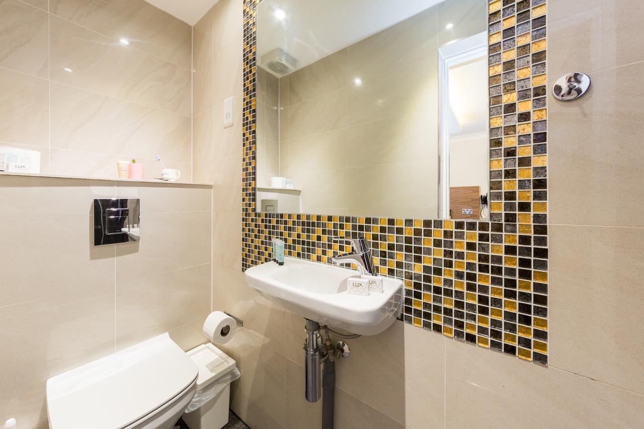 Triple Room Private Bathroom