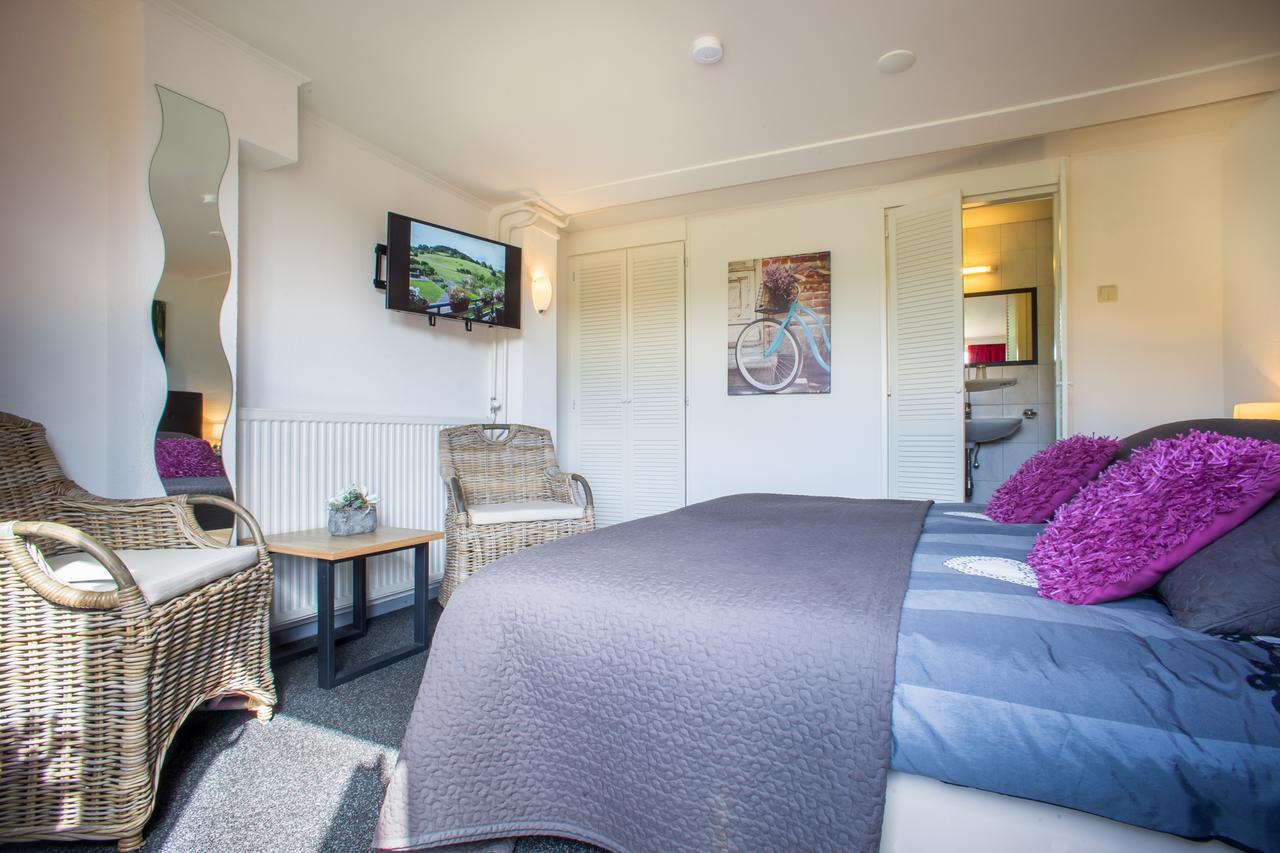 Double or Twin Room Garden View