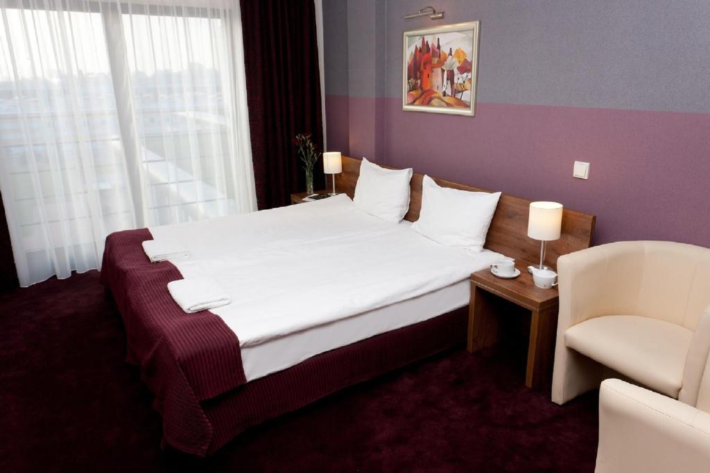 Double Room,51092596:JPEG