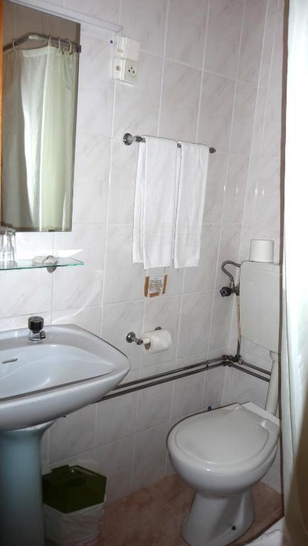Double Room,51245131:JPEG