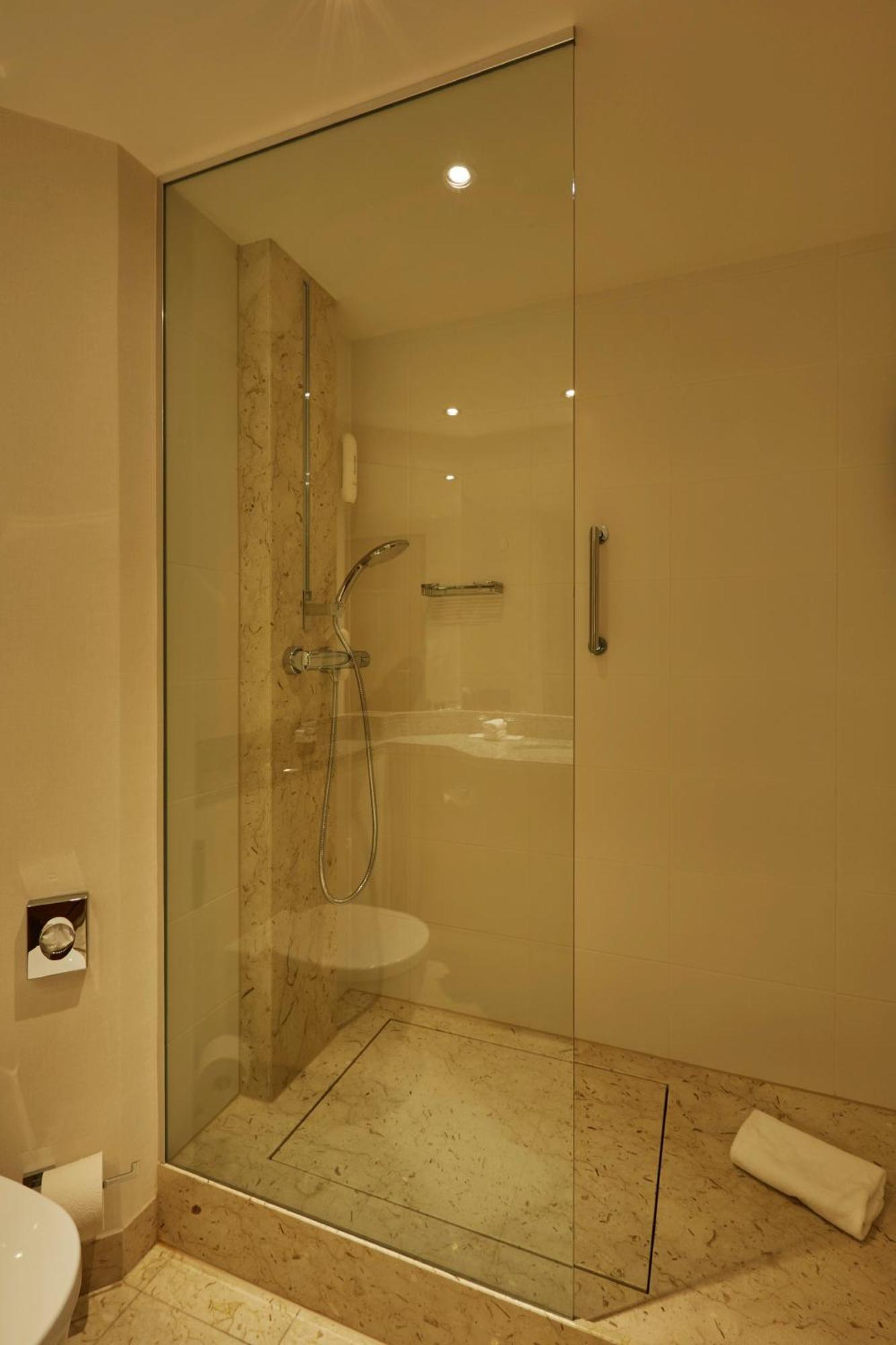 King Suite,520503333:JPEG