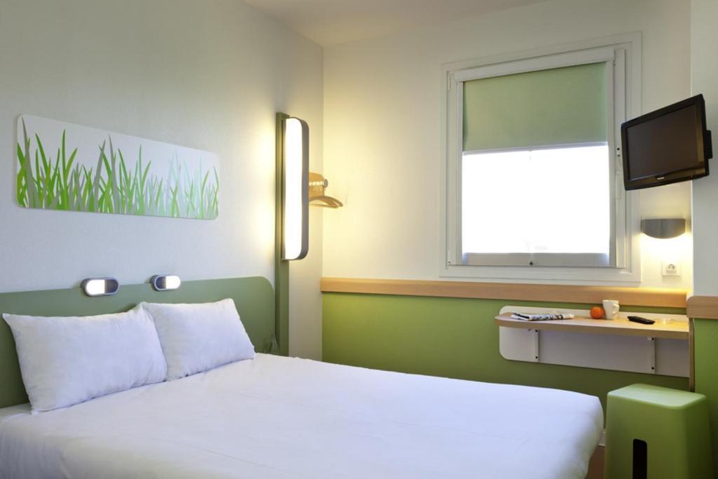 Triple Room One Double Bed One Bunk Bed