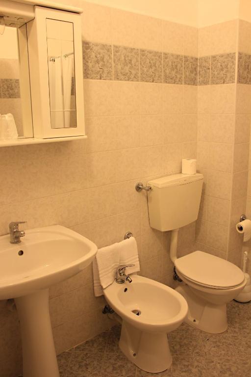 Double Room,400155465:JPEG