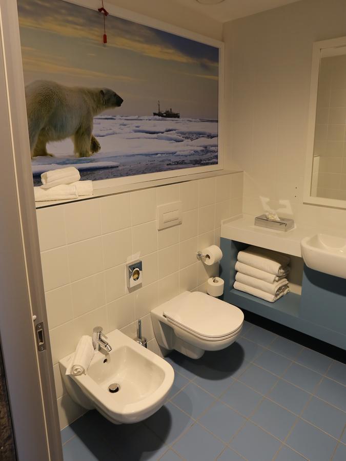 Arctic Standard Room