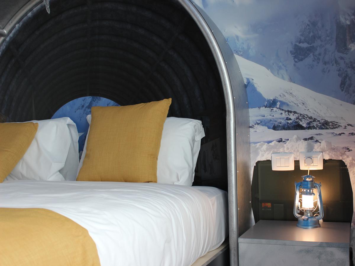 Arctic Standard Room