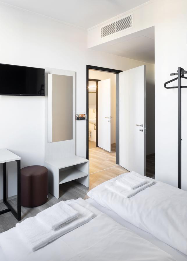 Twin room,1156322274:JPEG