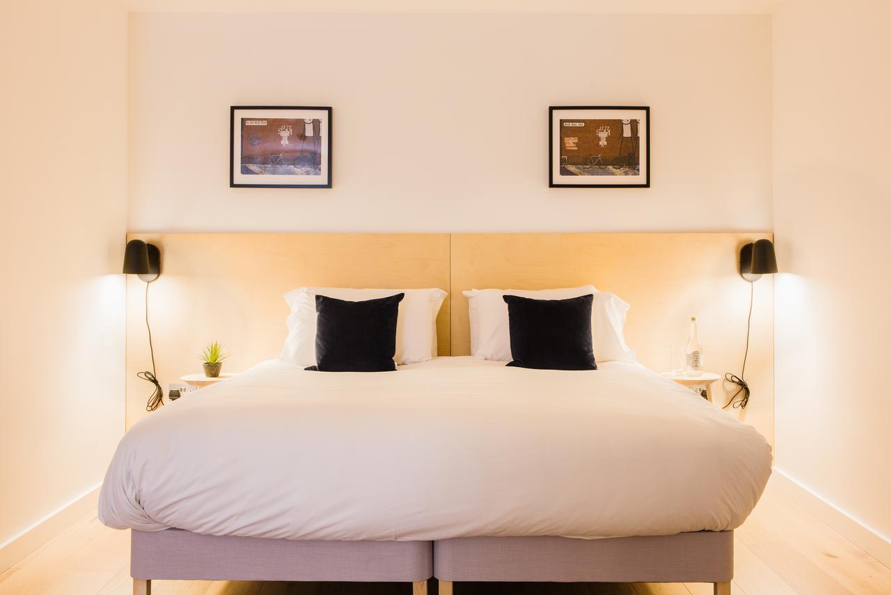 Deluxe Studio Apartment