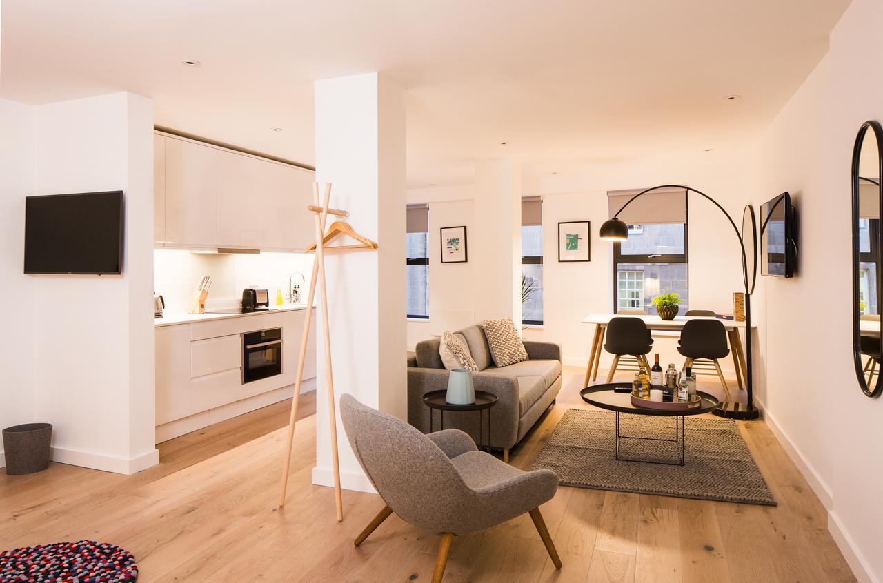 Deluxe Studio Apartment