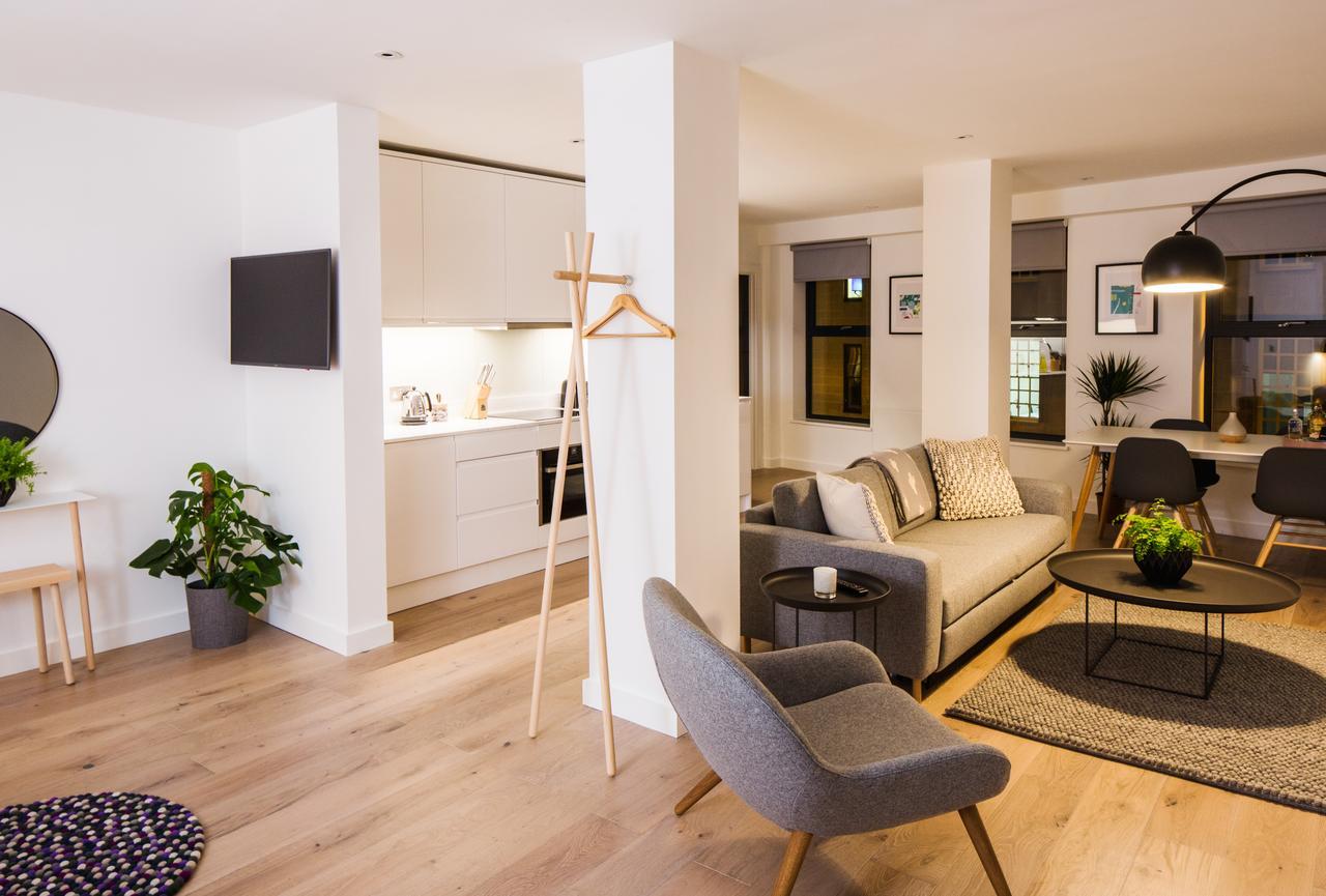 Deluxe Studio Apartment