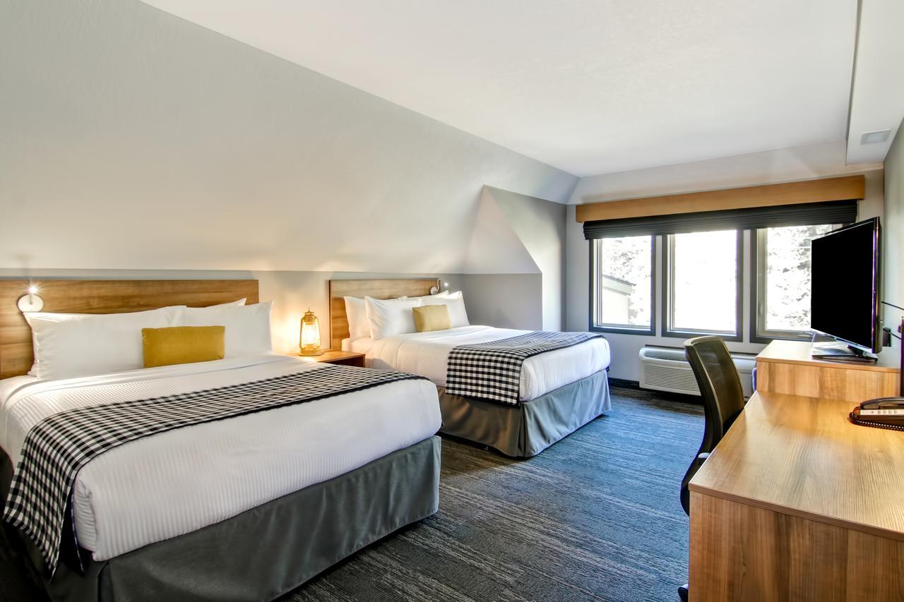 Queen Room Two Queen Beds Pet Friendly