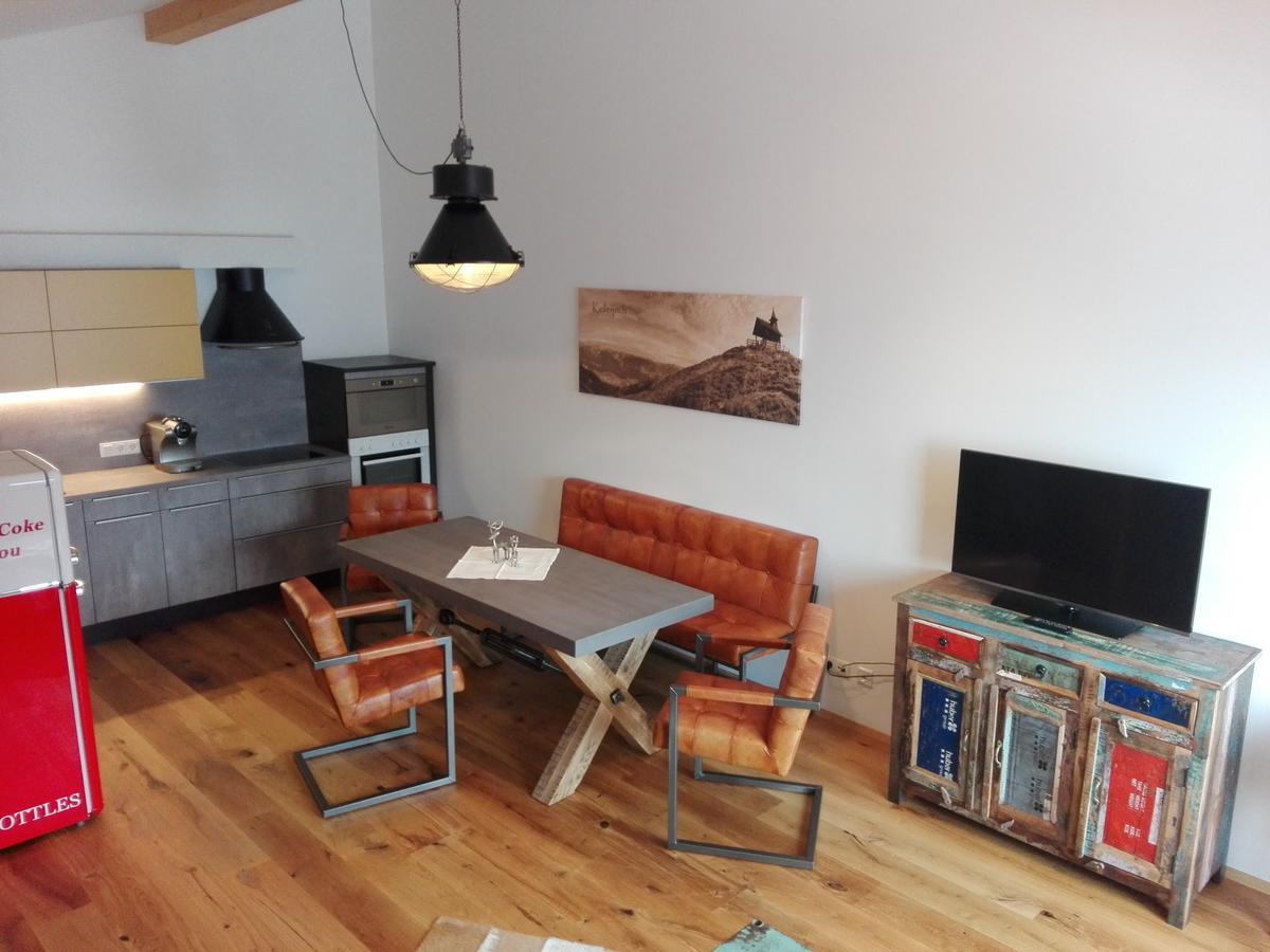 Apartment,520356036:JPEG