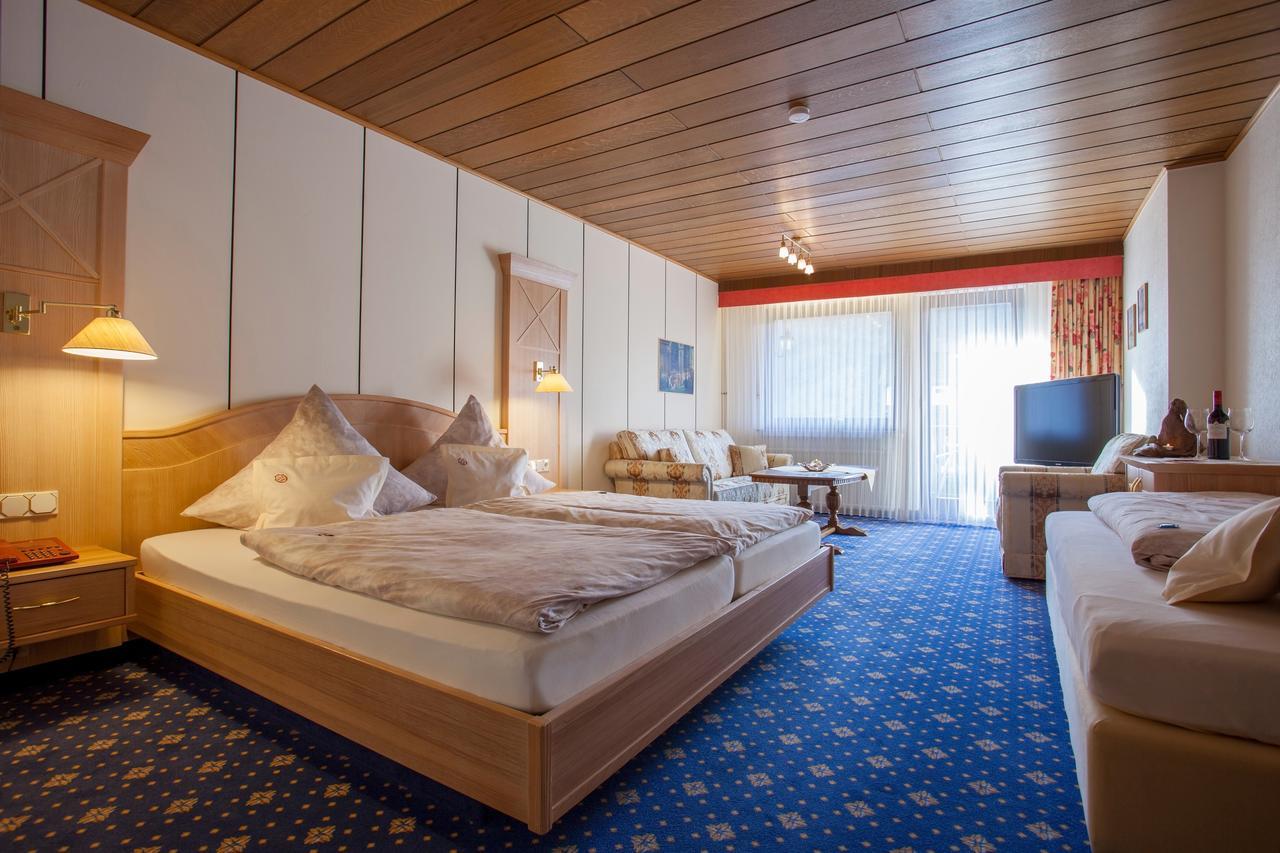 Triple Room,718447012:JPEG