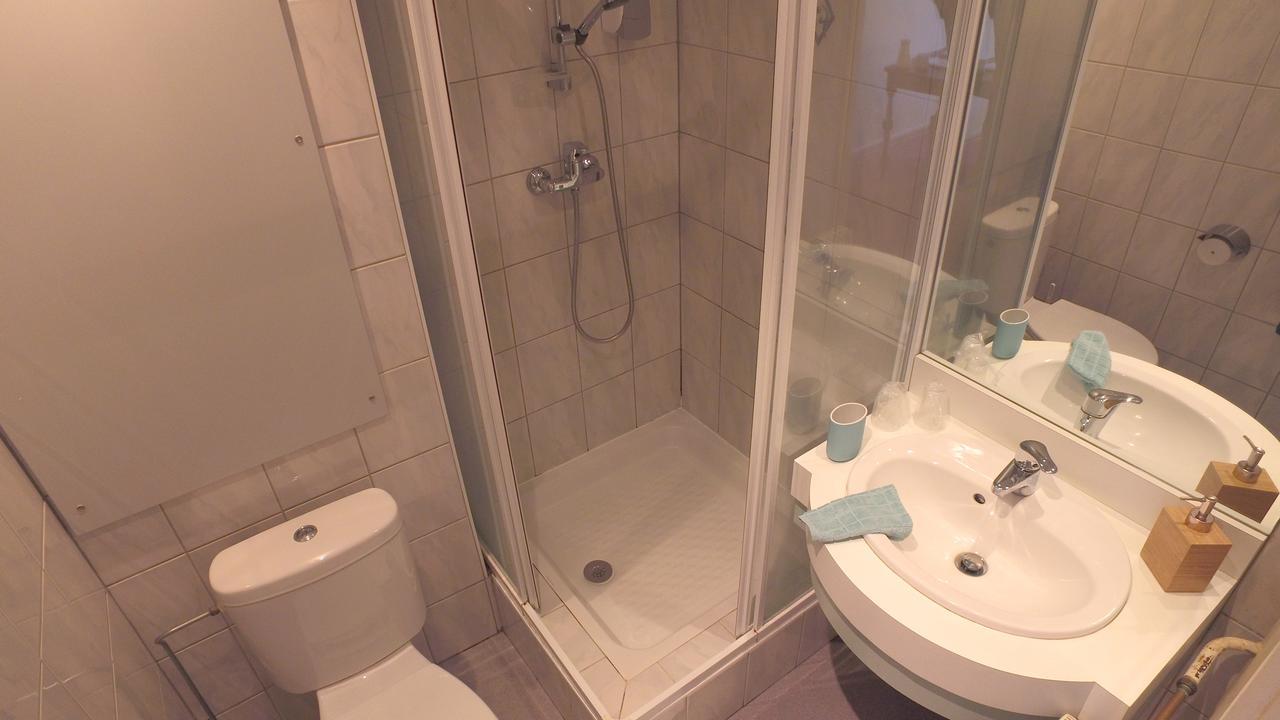 Double Room,1543678732:JPEG