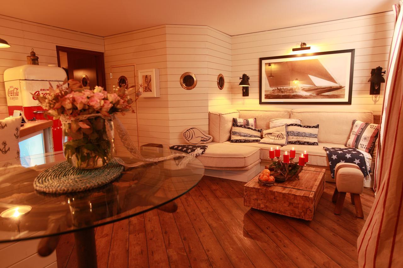 Superior Ferienwohnung mit privater Sauna direkt am Strand Hafenstraße 8