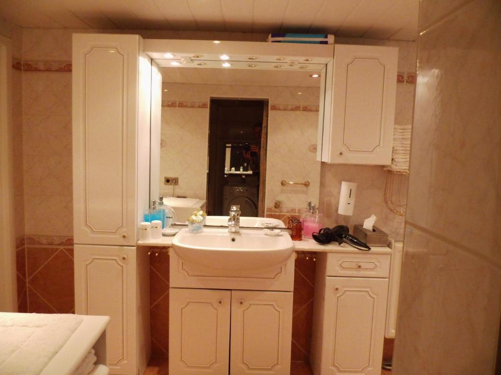 Double Room,52160696:JPEG