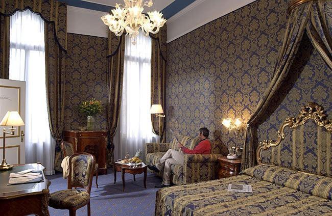 Deluxe Double Room Canal View