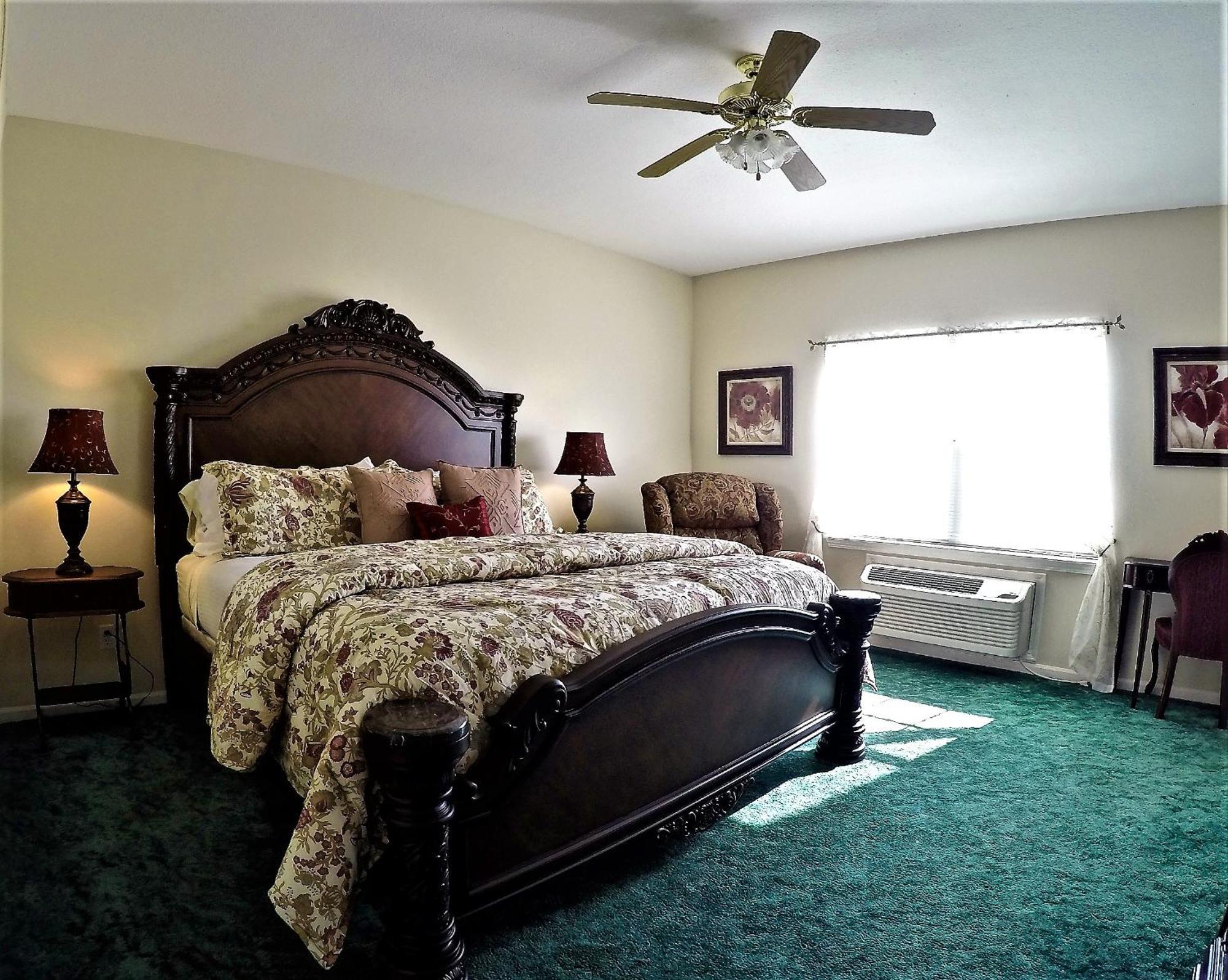Deluxe King Room