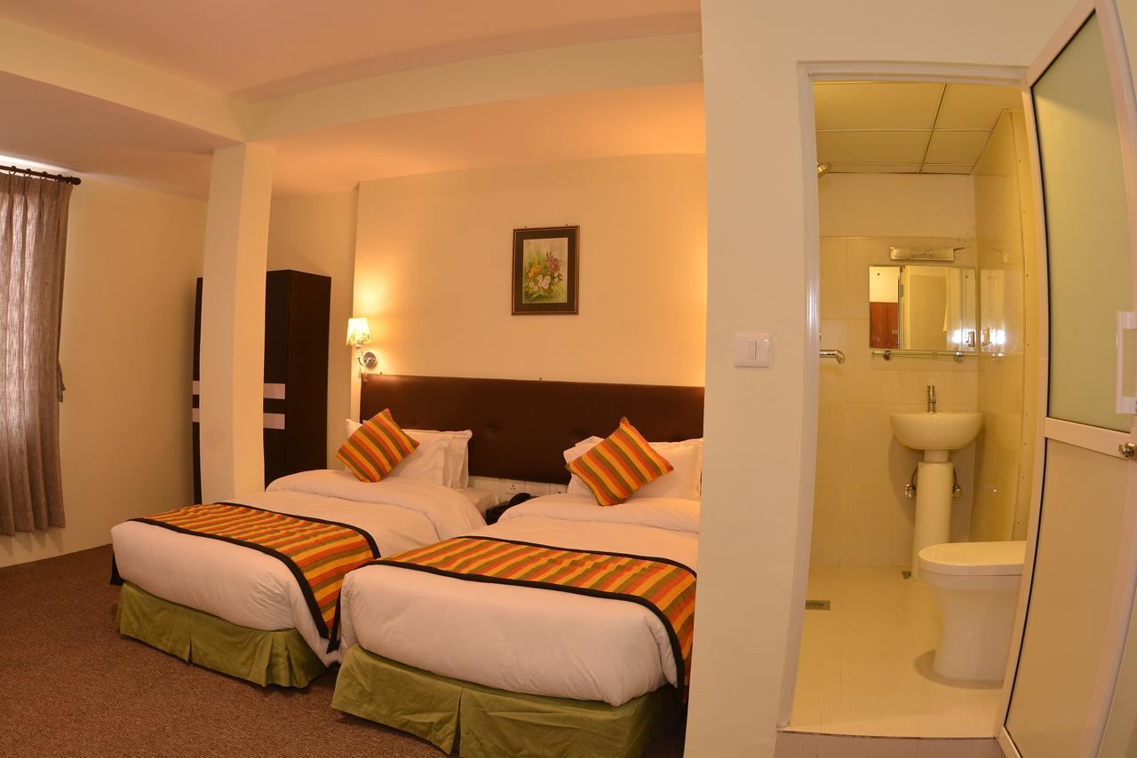 Standard Double or Twin Room,525823530:JPEG