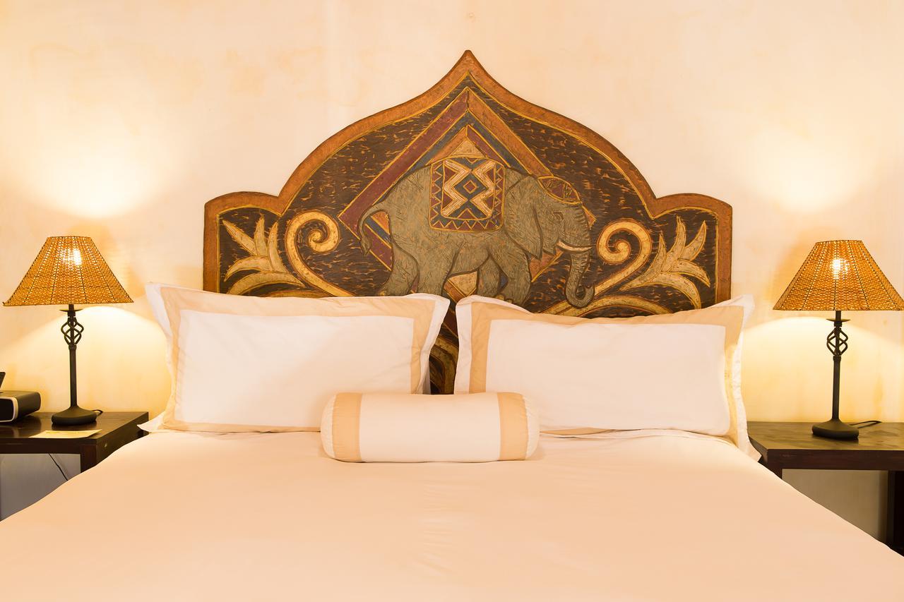 Acorn Studio Suite - King Bed