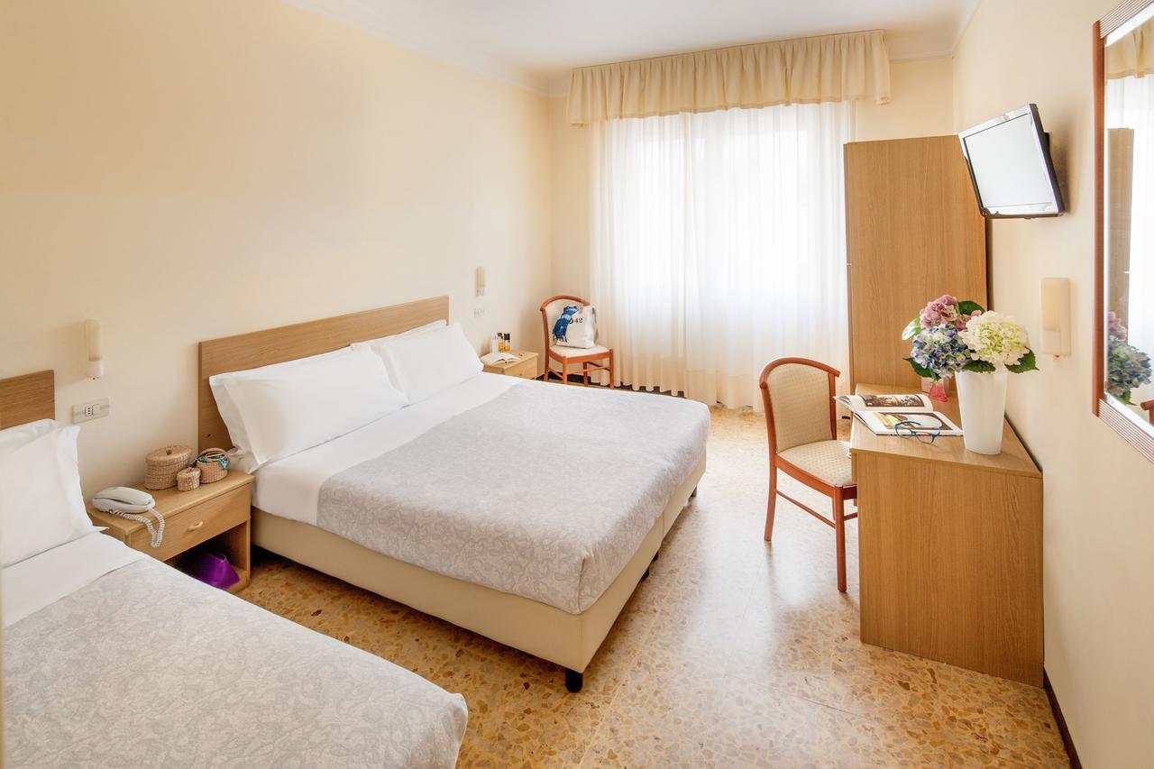 Standard Triple Room,1215989446:JPEG
